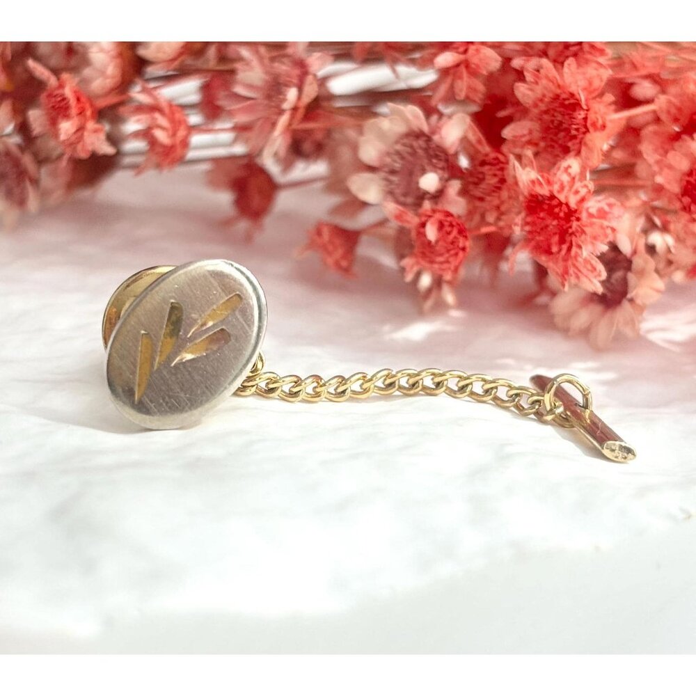 Leaf Carved Oval Shaped Matte Gold Toned Vintage Men's Tie Tack